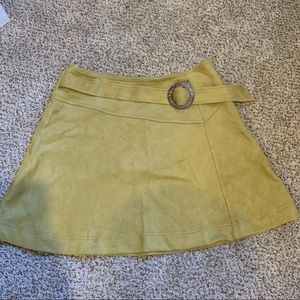 Listicle skirt size large